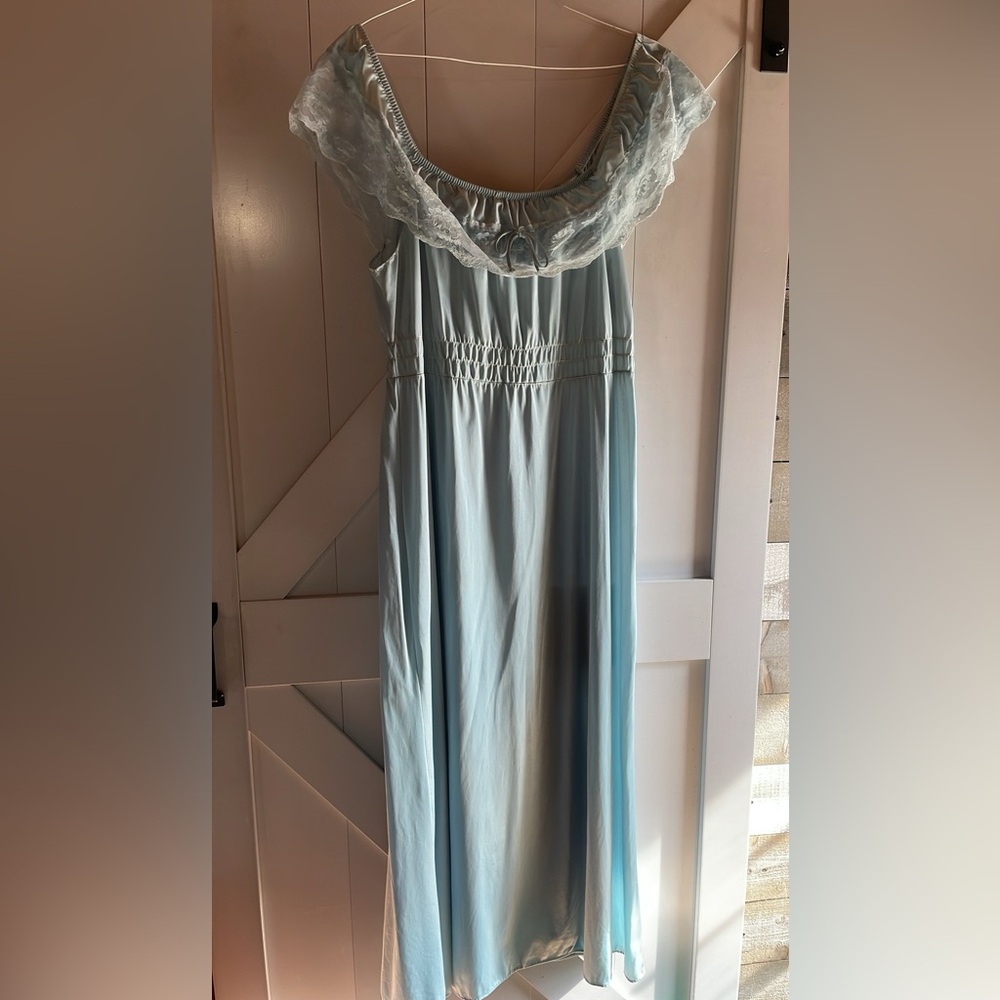 Vintage Lacey Nightgown beautiful dainty sleep dress blue with white lace